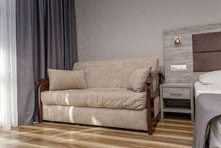 Гостиница Акрополь Дивноморское Улучшенный трехместный номер-5