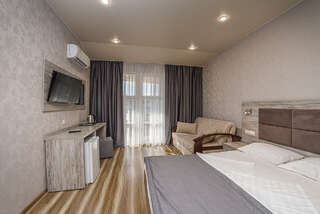 Гостиница Акрополь Дивноморское Улучшенный двухместный номер с 1 кроватью-4